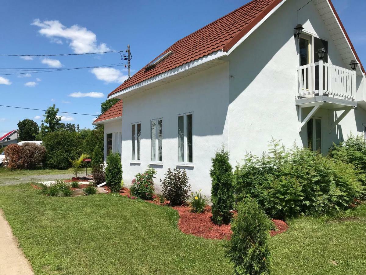 La Maison Du Village, Spa Shawinigan Exterior foto